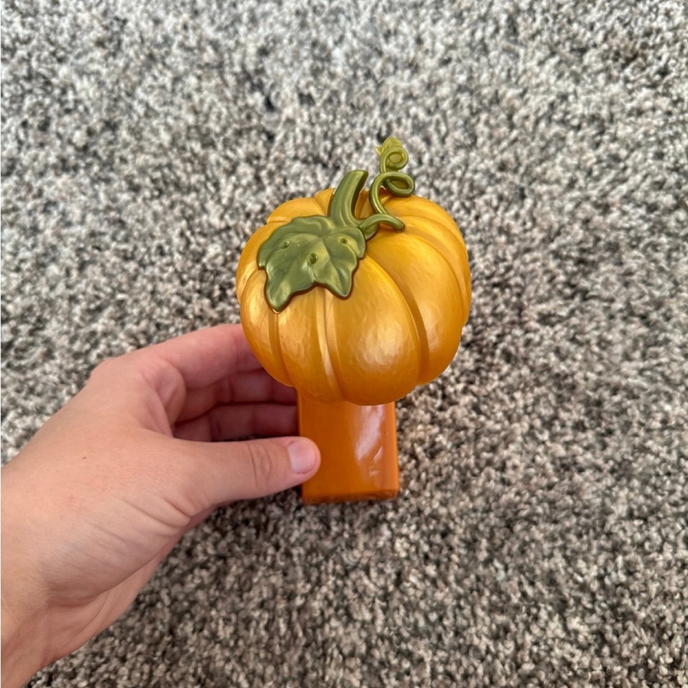Pumpkin Bath & Body Works Wallflower Plug